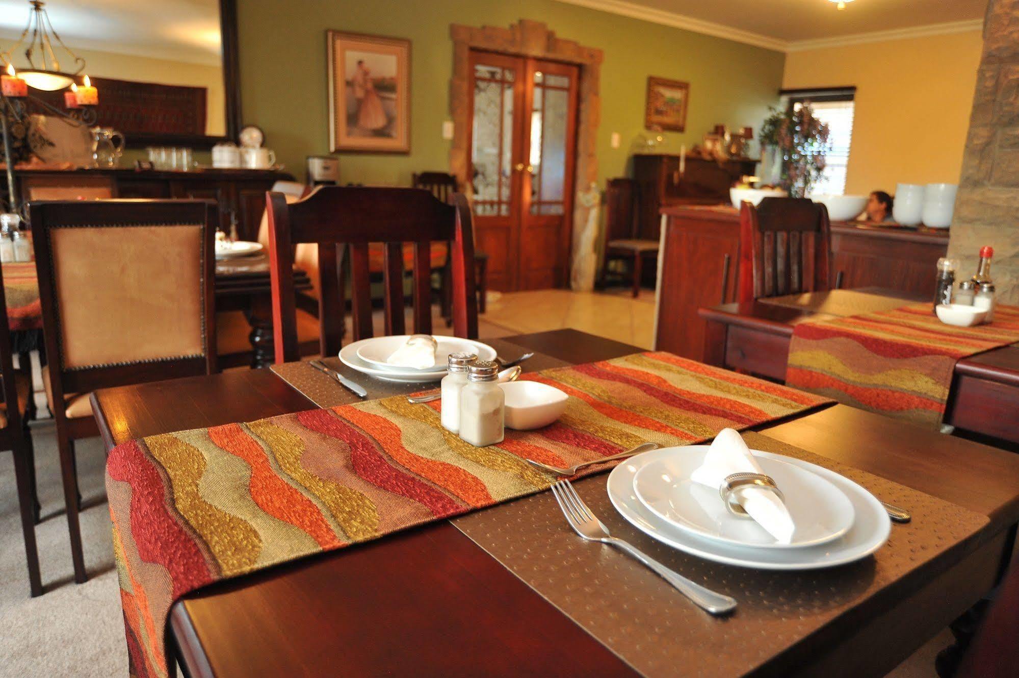 Sunset Manor Guest House Potchefstroom Luaran gambar